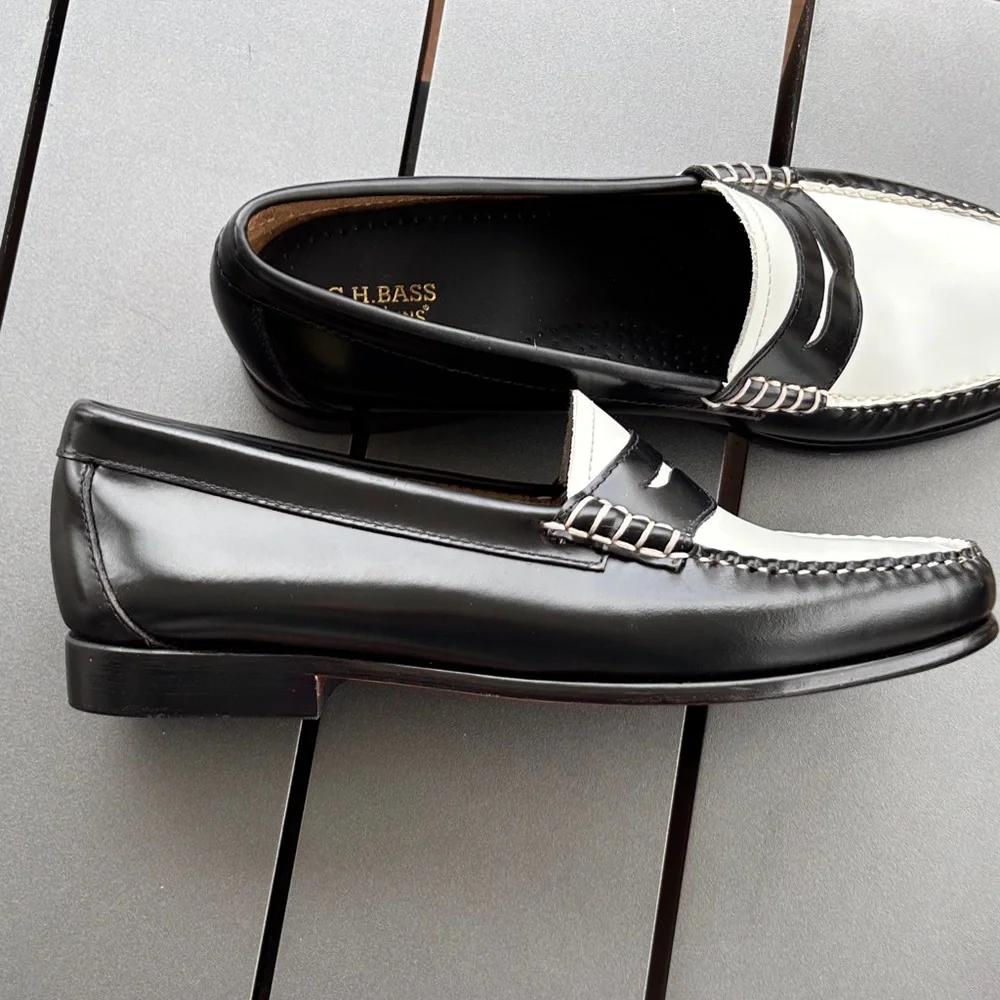 NWOT Bass Women's Black and White Loafers - Picture 2 of 4